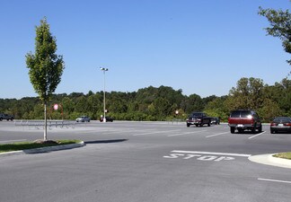 Plus de détails pour 10 Crooked Run Plz, Front Royal, VA - Commerce de détail à louer