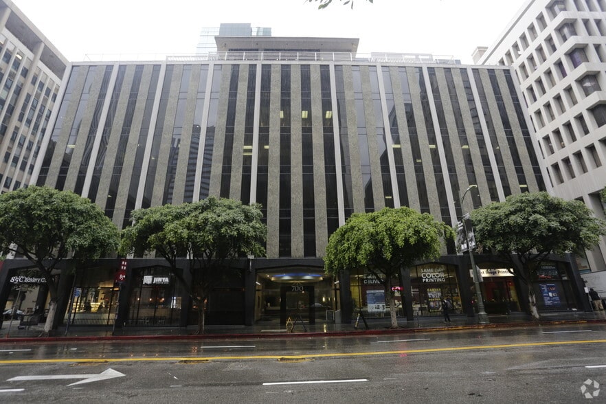 700 Wilshire Blvd, Los Angeles, CA for lease - Building Photo - Image 2 of 5