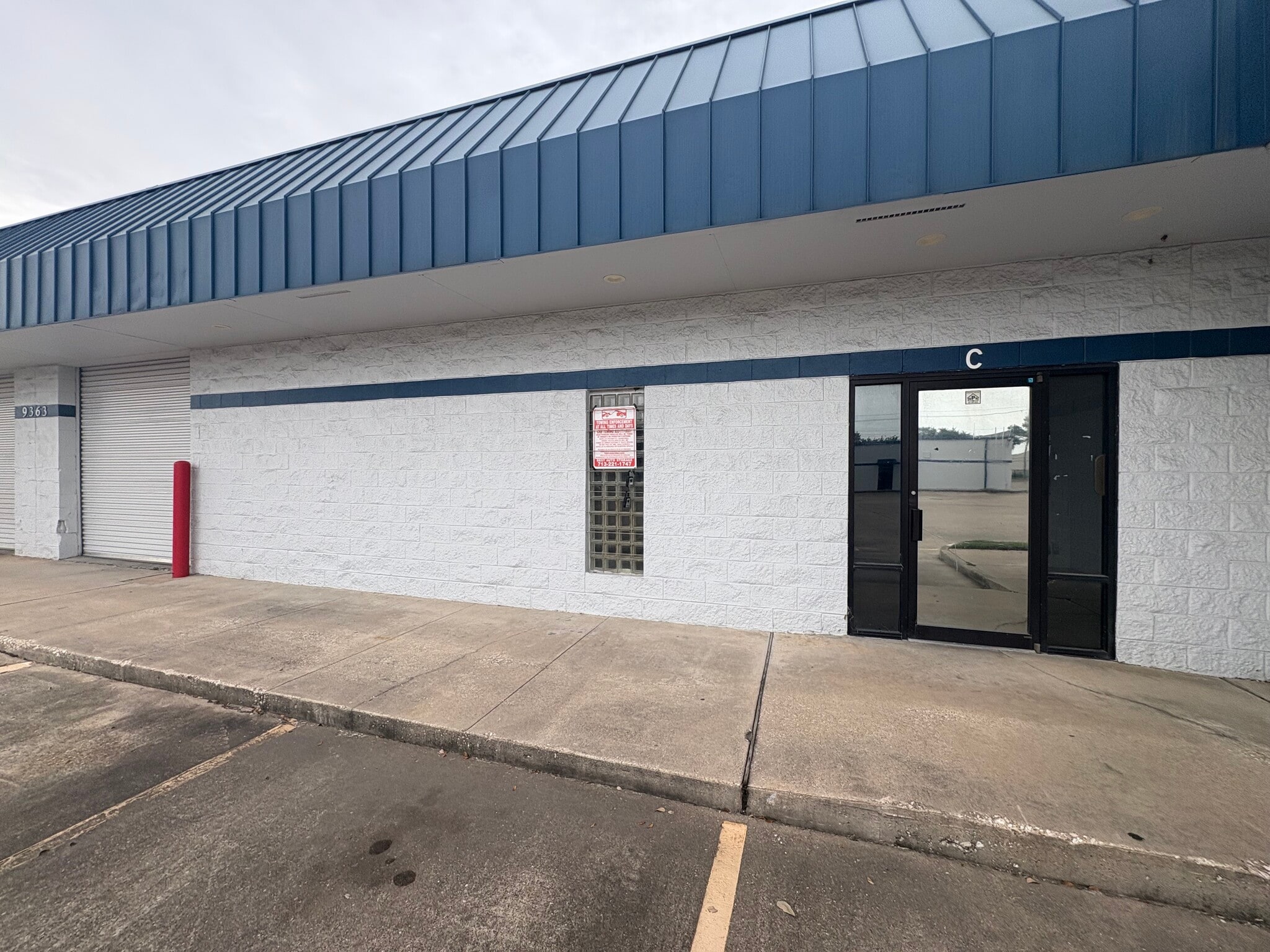9361 Winkler Dr, Houston, TX for lease Building Photo- Image 1 of 3