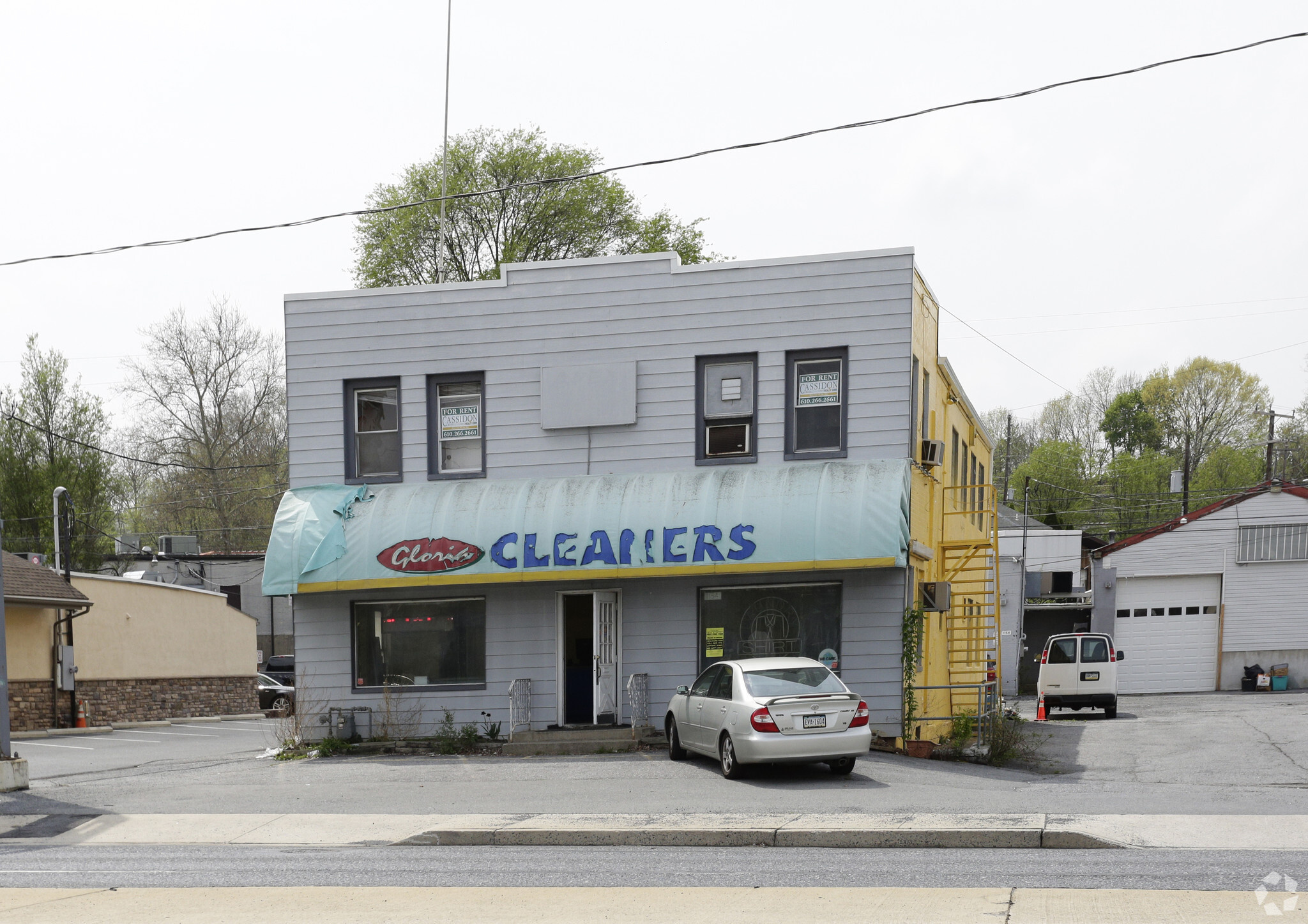 1154 MacArthur Rd, Whitehall, PA for sale Primary Photo- Image 1 of 1