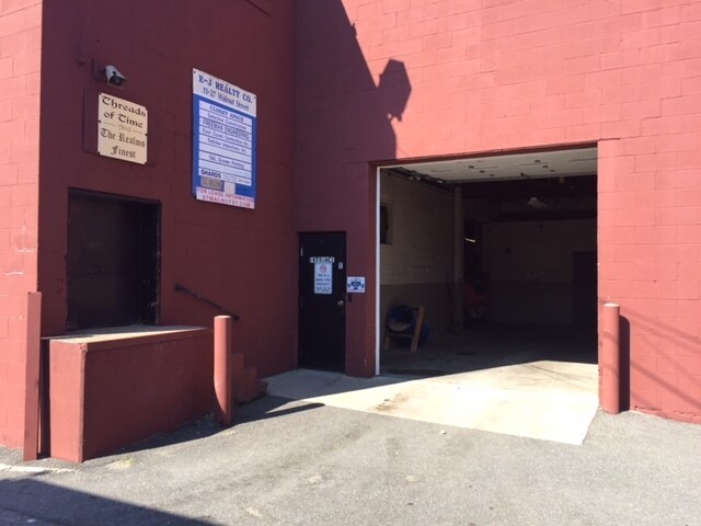 15-27 Walnut St, Peabody, MA à louer - Photo du bâtiment - Image 2 de 8