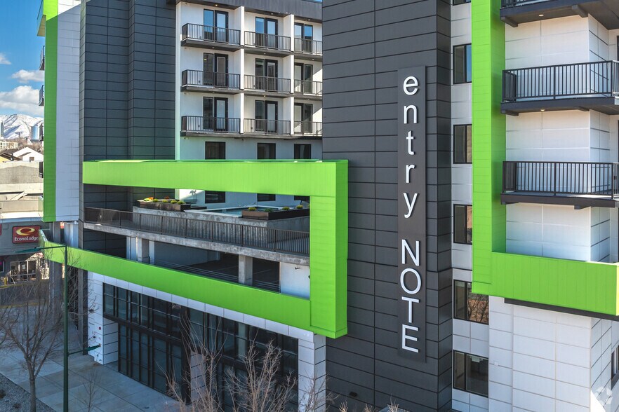 735 W North Temple, Salt Lake City, UT à louer - Photo du bâtiment - Image 2 de 17