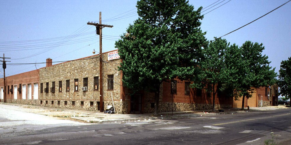 232-238 N Franklintown Rd, Baltimore, MD for lease - Building Photo - Image 2 of 4