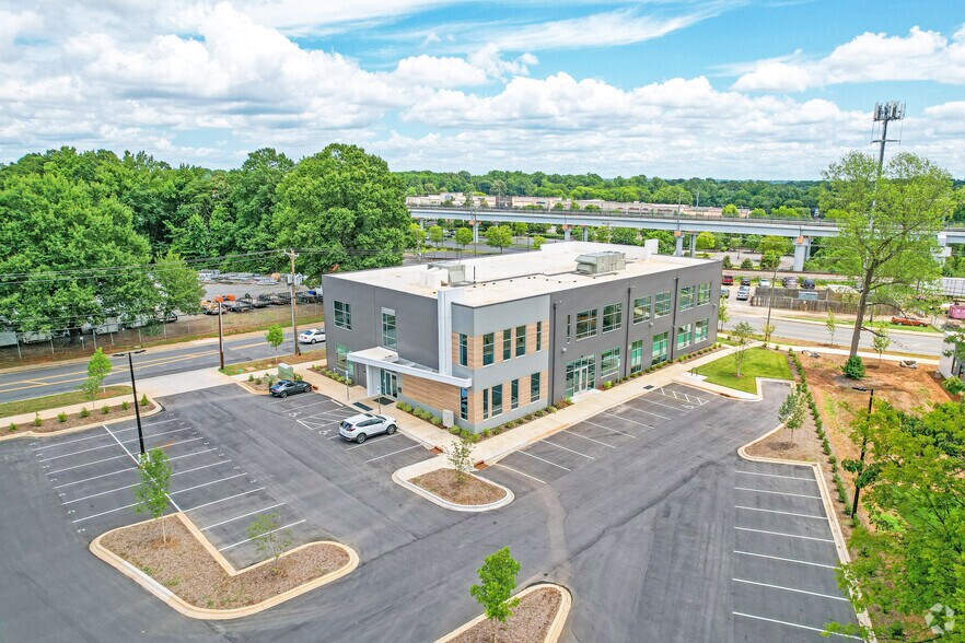 5800 Old Pineville Rd, Charlotte, NC for lease - Aerial - Image 2 of 6