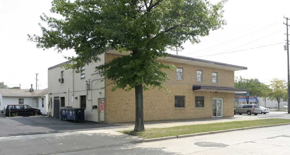 6686-6690 Pearl Rd, Parma Heights, OH à louer - Autre - Image 2 de 9