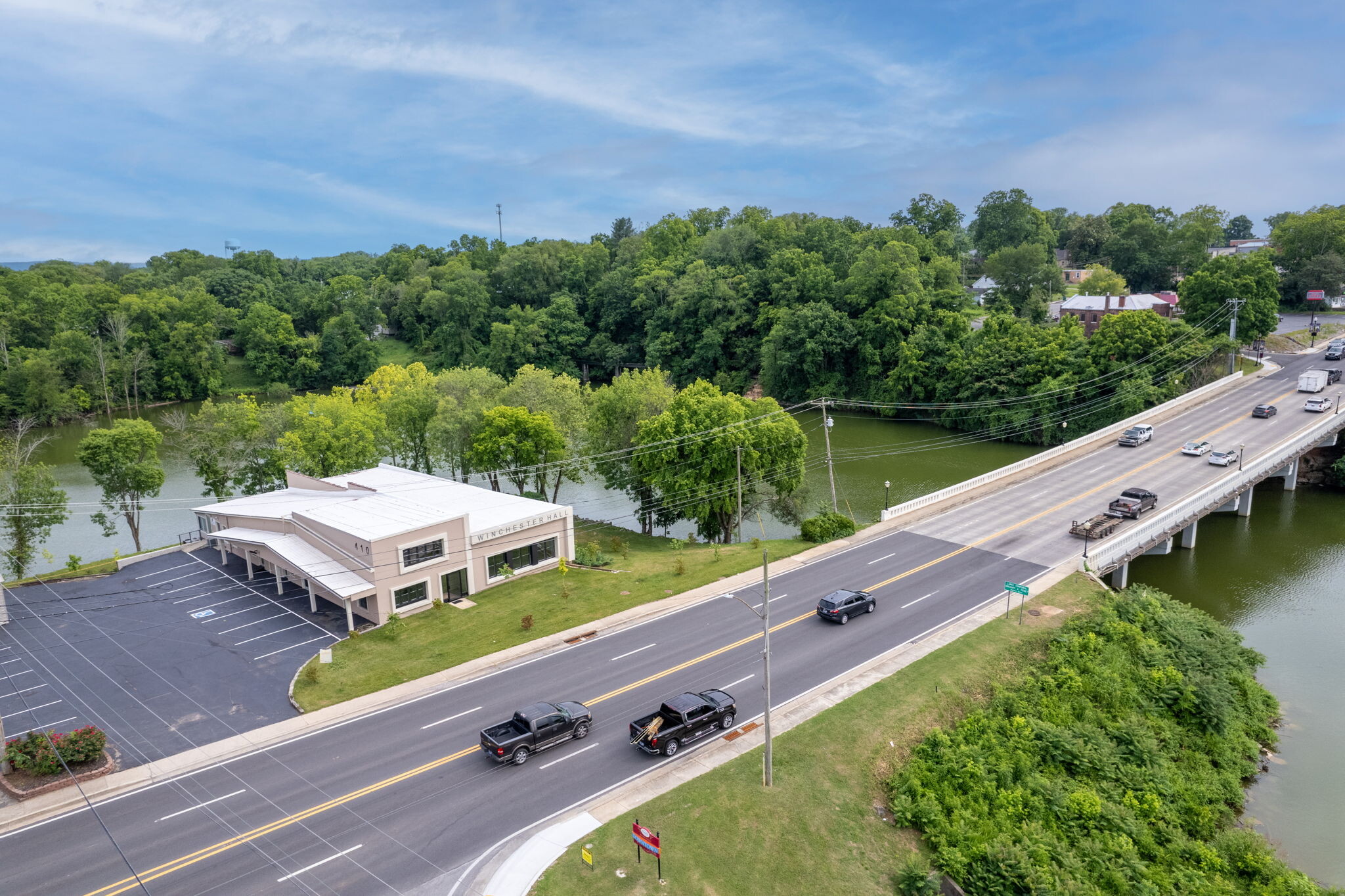 410 Dinah Shore Blvd, Winchester, TN for sale Primary Photo- Image 1 of 97