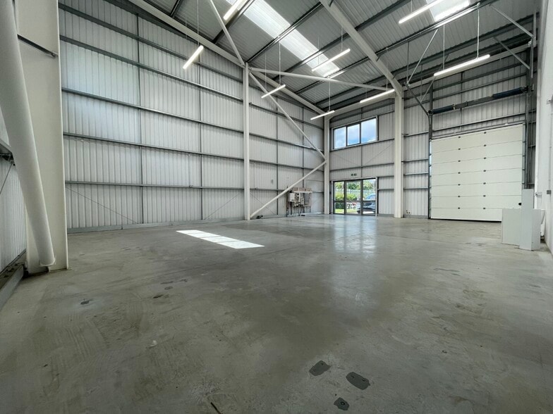 Carlton Rd, Ashford for lease - Building Photo - Image 2 of 14