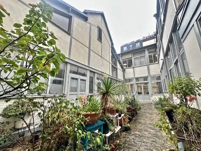 Bureau dans Paris à louer - Photo du bâtiment - Image 1 de 14