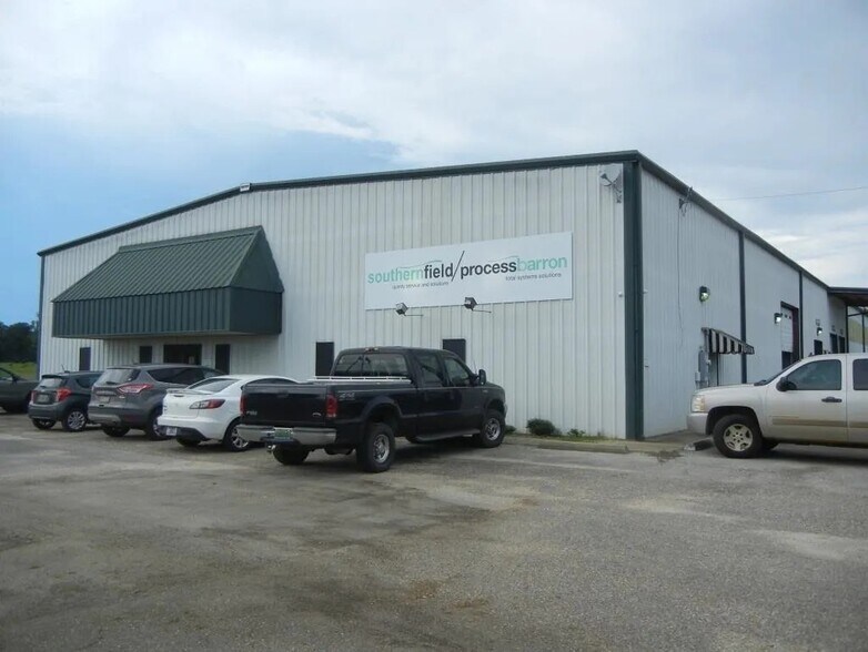 227 Industrial Pky, Luverne, AL à vendre - Photo du bâtiment - Image 1 de 8