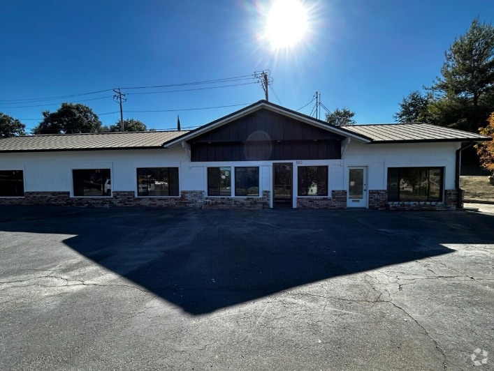 550 St Charles St, San Andreas, CA à louer Photo du bâtiment- Image 1 de 2