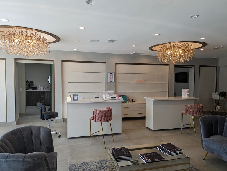 3028-3034 E Coast Hwy, Corona Del Mar, CA à louer - Photo intérieure - Image 2 de 13