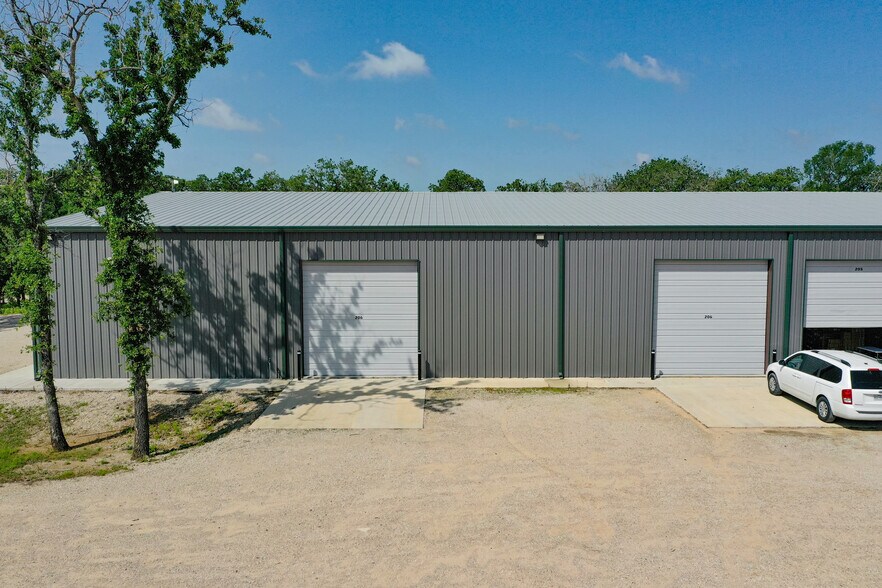 8721 S Interstate 35 W, Alvarado, TX à louer - Photo du bâtiment - Image 3 de 7