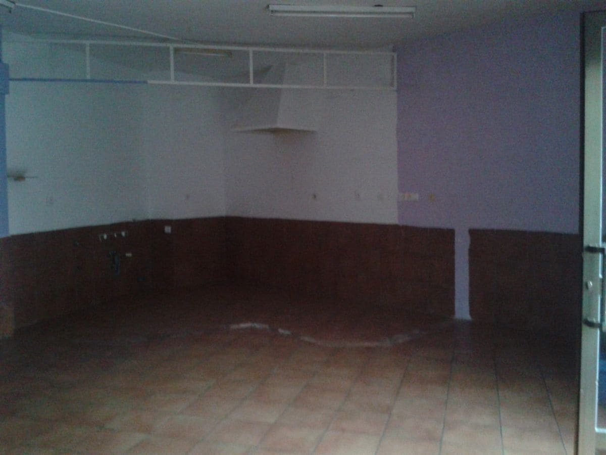 Retail in Cáceres, Cáceres for lease Building Photo- Image 1 of 2