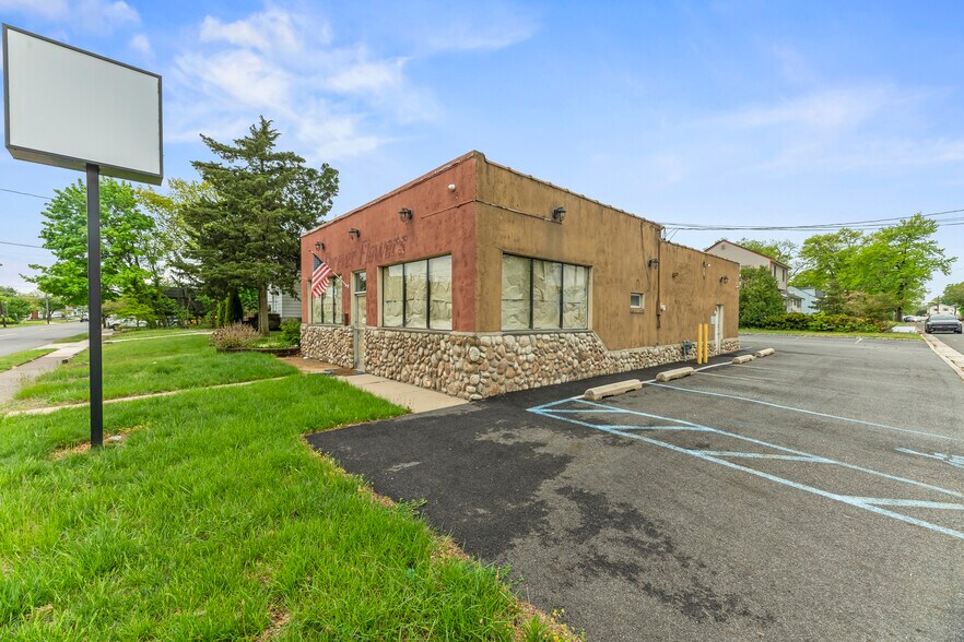 136 Stelton Rd, Piscataway, NJ à vendre - Photo du bâtiment - Image 2 de 15