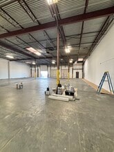 1416-1428 N Sam Houston Pky E, Houston, TX for lease Interior Photo- Image 1 of 10