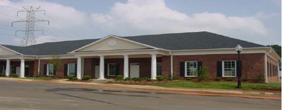 10220 Prosperity Park Dr, Charlotte, NC à vendre - Photo du bâtiment - Image 2 de 5