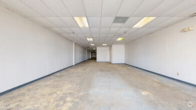 5144-5158 US Highway 19, New Port Richey, FL à louer Numérisation 3D de Matterport- Image 2 de 16