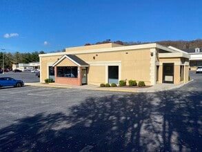 540-598 Cranbrook Rd, Cockeysville, MD for lease Building Photo- Image 2 of 4