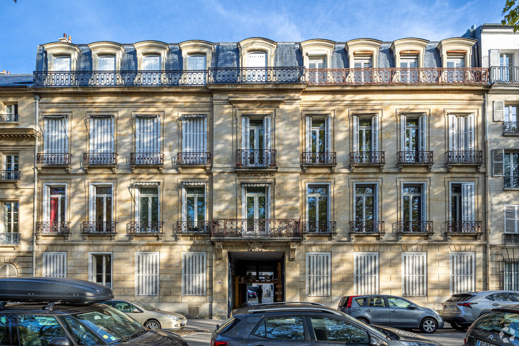 85 Avenue De Saint-Cloud, Versailles for lease Primary Photo- Image 1 of 3