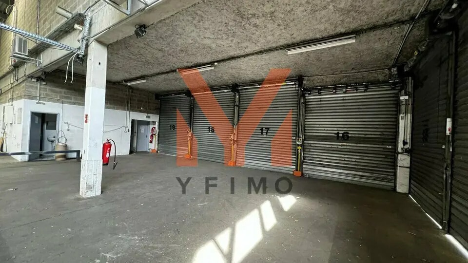 Flex in Herblay-sur-Seine for lease - Interior Photo - Image 3 of 12