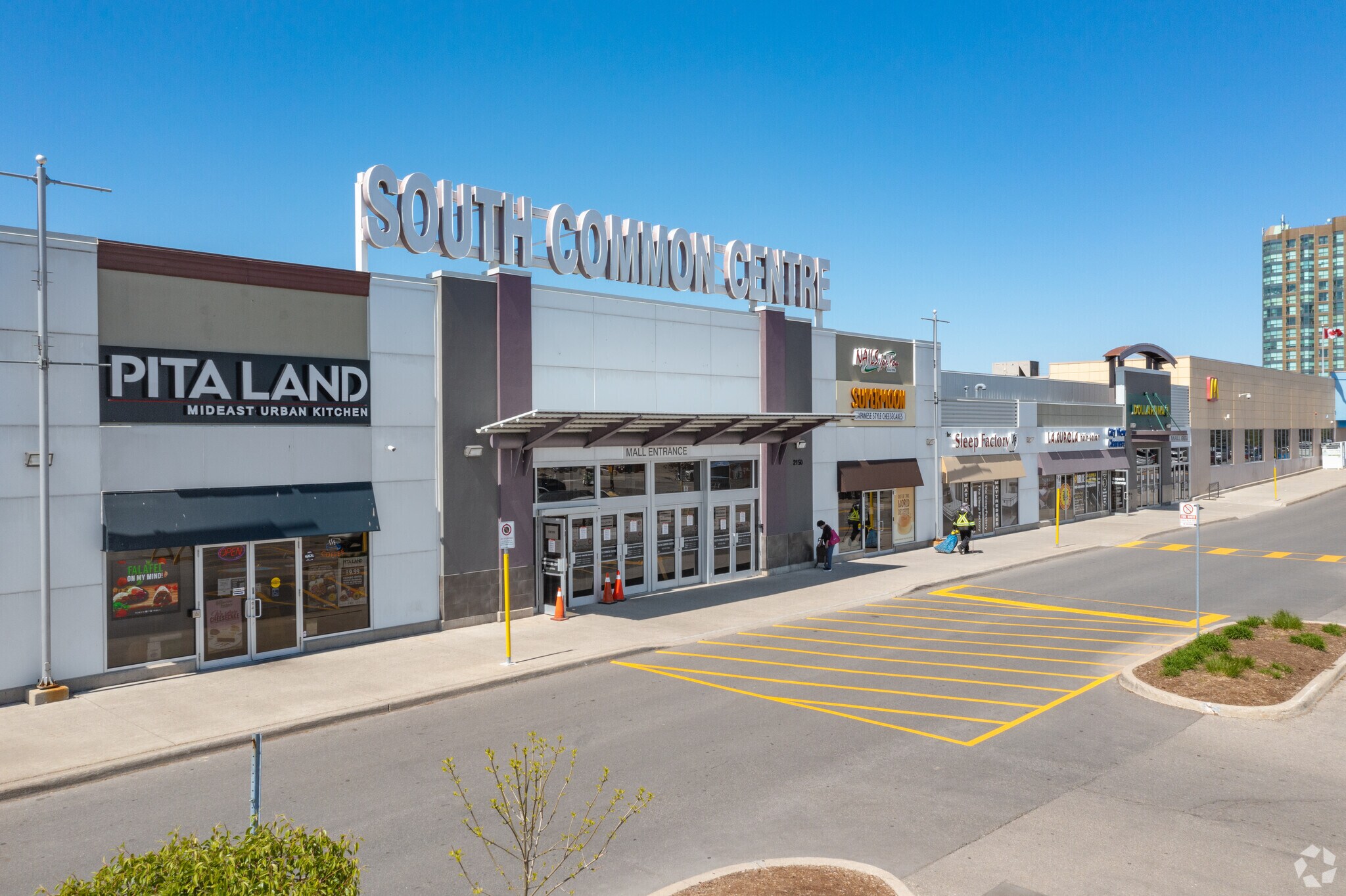 2126-2200 Burnhamthorpe Rd W, Mississauga, ON à louer Photo du bâtiment- Image 1 de 10