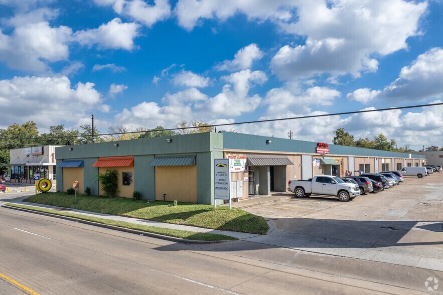 6134 Airline Dr, Houston, TX à louer - Photo du bâtiment - Image 1 de 23
