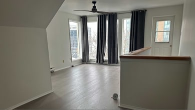 103-105 Collier St, Barrie, ON for lease Interior Photo- Image 2 of 5