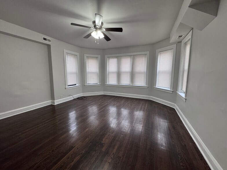 7115-7125 S East End Ave, Chicago, IL à vendre - Photo du bâtiment - Image 2 de 5