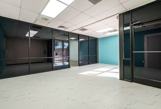 1907 Maple Ave, Burlington, NC for lease Interior Photo- Image 2 of 4