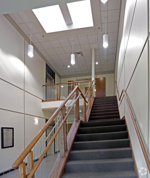 20171 92A Ave, Langley Twp, BC for lease - Interior Photo - Image 2 of 5