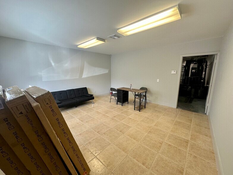 2301-2325 NW 30th St, Oakland Park, FL à vendre - Photo du bâtiment - Image 2 de 7