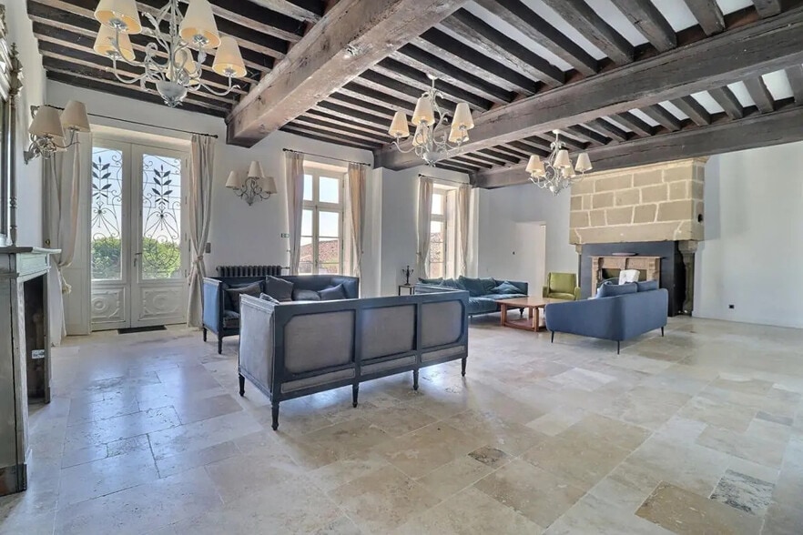 Office in Cholet for sale - Building Photo - Image 3 of 14