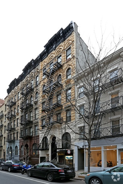 239 W 15th St, New York, NY for lease - Primary Photo - Image 1 of 3