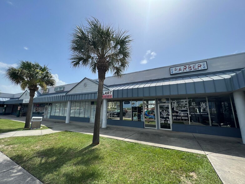 202-254 Highway A1a, Satellite Beach, FL à louer - Photo du bâtiment - Image 3 de 3