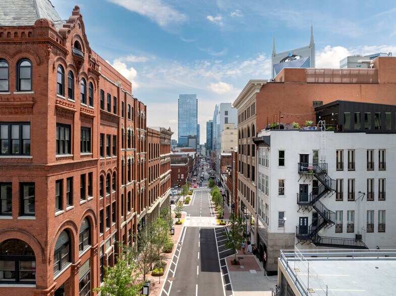 214 2nd Ave N, Nashville, TN à louer - Photo du bâtiment - Image 2 de 8