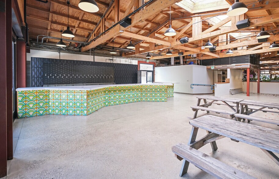 418 State St, Santa Barbara, CA à louer - Photo du bâtiment - Image 2 de 5