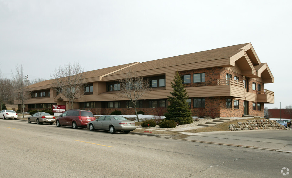 6501 Watts Rd, Madison, WI for lease - Building Photo - Image 1 of 10