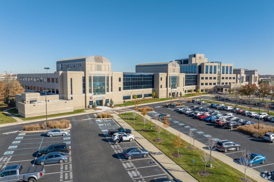 11100 USA Pky, Fishers, IN à louer - Photo du bâtiment - Image 2 de 25