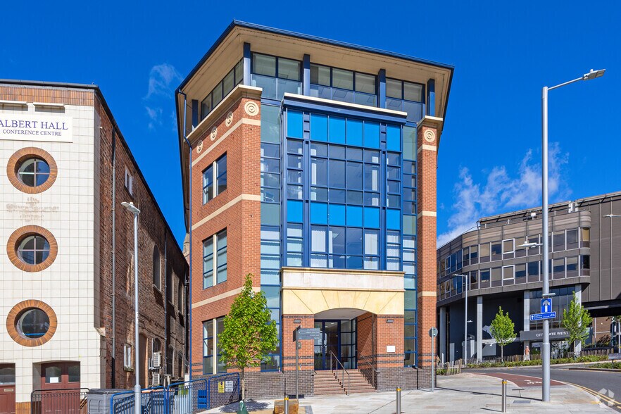 13-19 Derby Rd, Nottingham à louer - Photo du bâtiment - Image 2 de 3