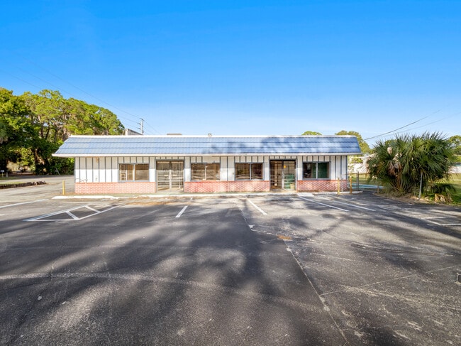 More details for 1310 S Tropical Trl, Merritt Island, FL - Retail for Sale