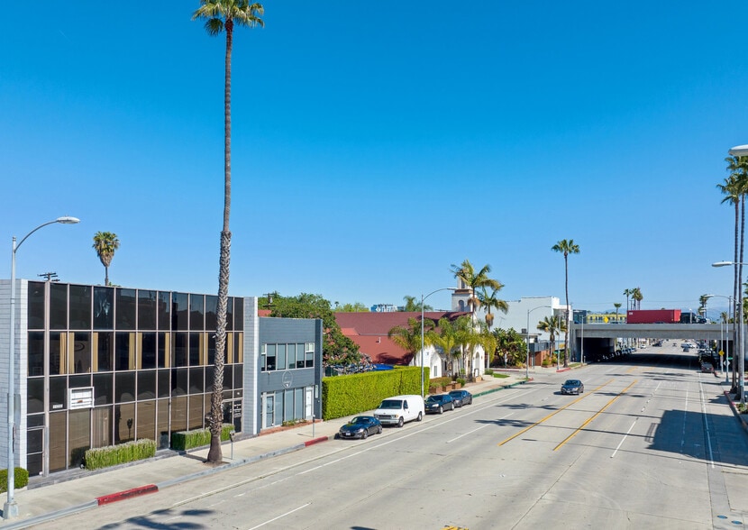 11291-11295 Washington Blvd, Culver City, CA à louer - Photo principale - Image 2 de 4