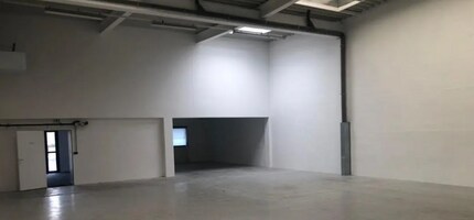 Flex in Lieusaint for lease Building Photo- Image 2 of 3