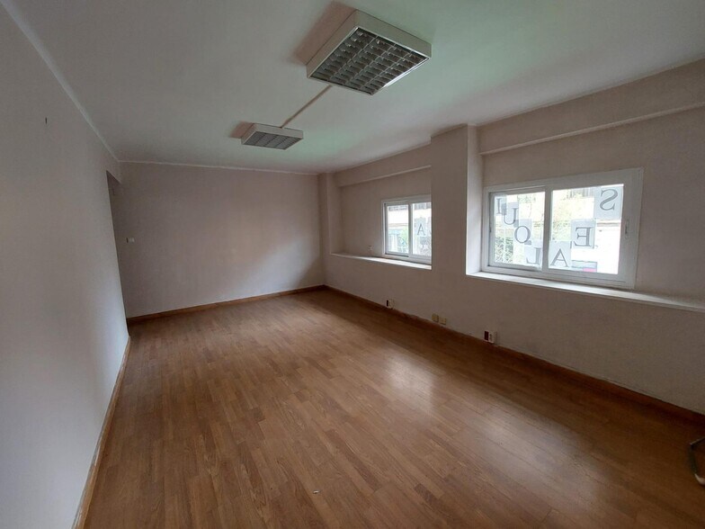 Bureau dans Cáceres, Cáceres à vendre - Photo du bâtiment - Image 2 de 7