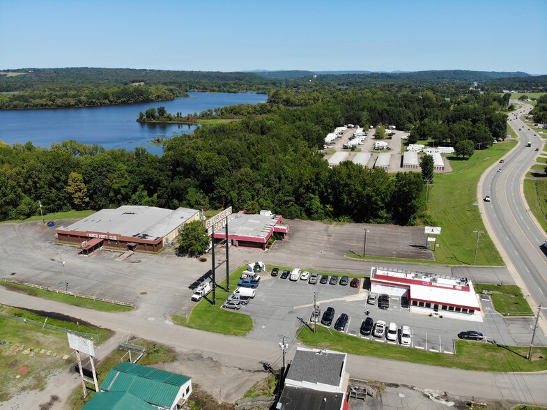 108 W Birch St, Russellville, AR for sale - Primary Photo - Image 1 of 53