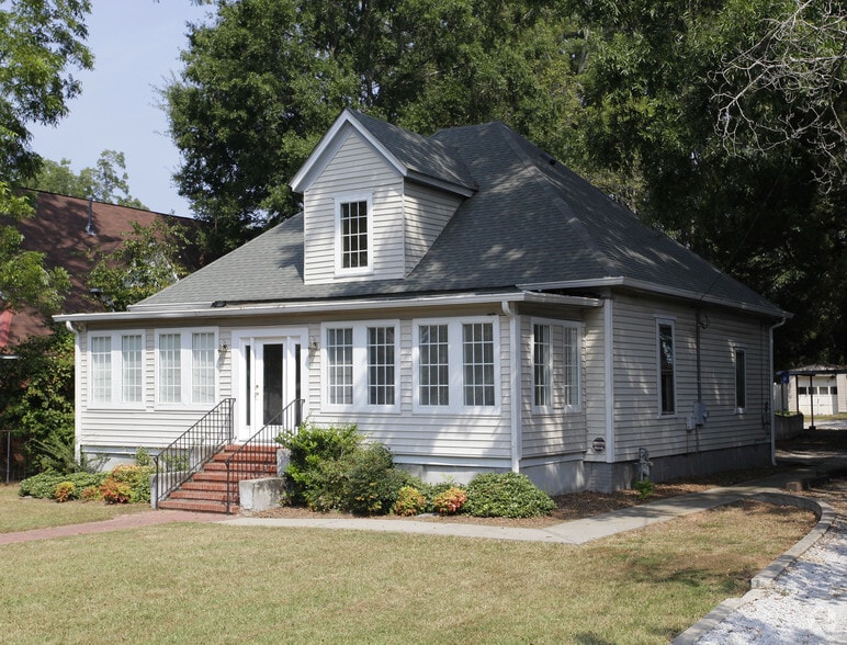 220 Lanier Ave, Fayetteville, GA à vendre - Photo du bâtiment - Image 1 de 2