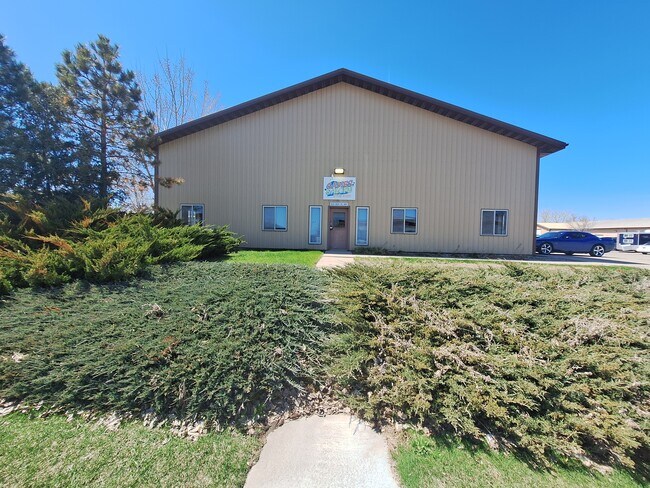 Plus de détails pour 922 40th St N, Fargo, ND - Industriel à louer