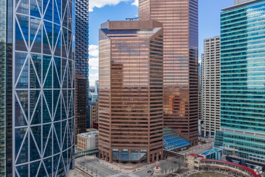 111 5th Ave SW, Calgary, AB à louer - Photo du bâtiment - Image 2 de 34