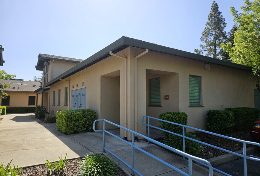 4350-4400 Marconi Ave, Sacramento, CA for lease - Building Photo - Image 2 of 5