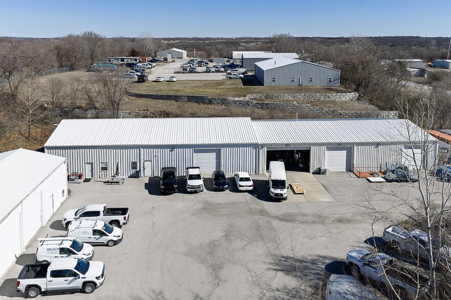 Industrial Complex portfolio of 2 properties for sale on LoopNet.ca - Building Photo - Image 2 of 7