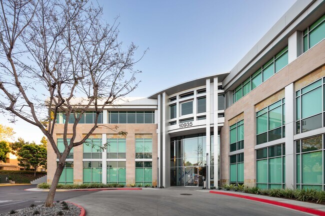 More details for 10945 Vista Sorrento Pky, San Diego, CA - Office for Lease